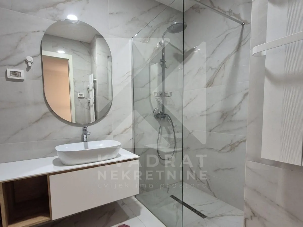 Prodaja, jednosoban stan, 63m², Kruševac, Podgorica
