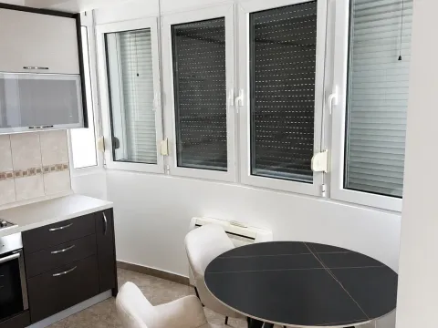 Rent, two bedroom apartment, 72m², Momišići, Podgorica - image 6