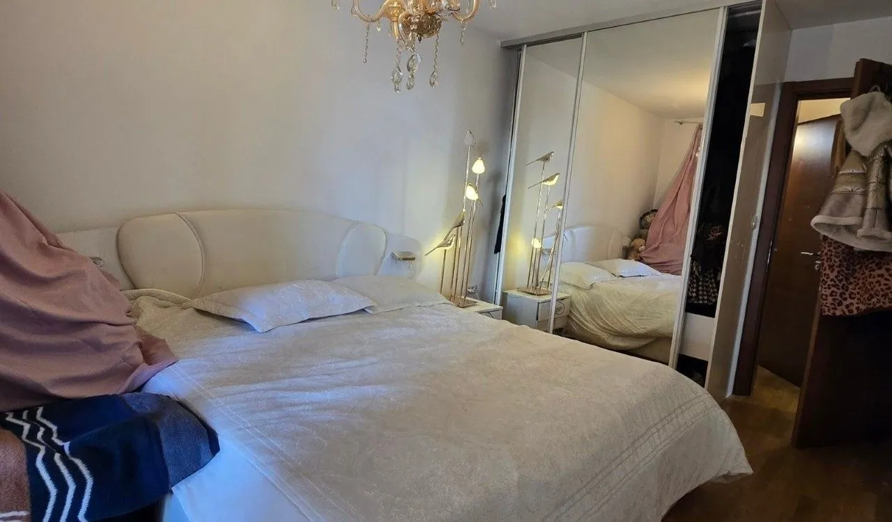 Prodaja, trosoban stan, 120m², Tološka šuma, Podgorica