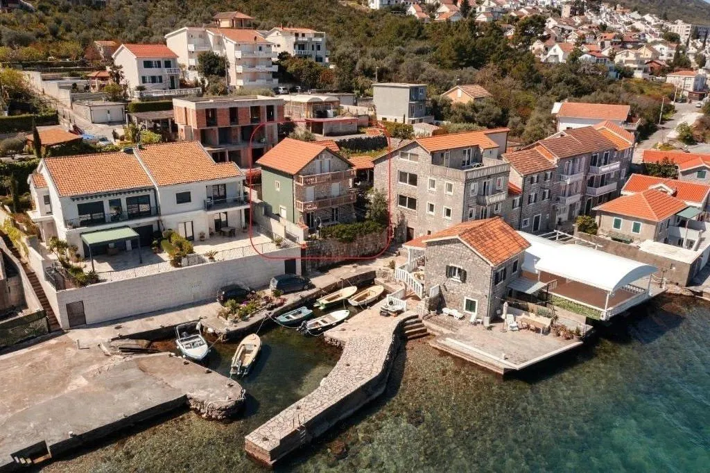 Prodaja, kuća, 200m², Krašići, Tivat