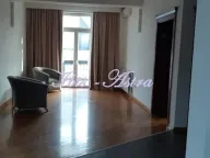 Izdavanje, četvorosoban stan, 250m², Savski Venac, Beograd - image 9