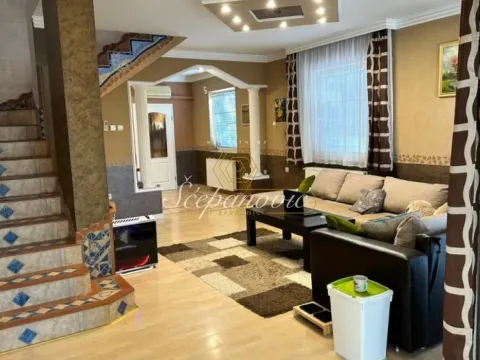 Prodaja, stan, 193m², Centar, Novi Sad - image 8