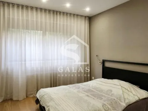 Sale, three bedroom apartment, 145m², Neimar, Vračar Sve Podlokacije - image 8