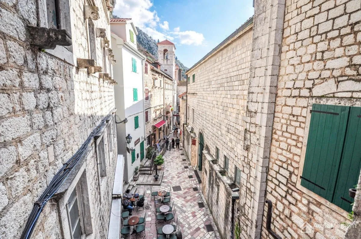 Prodaja, trosoban stan, 88m², Grad, Kotor