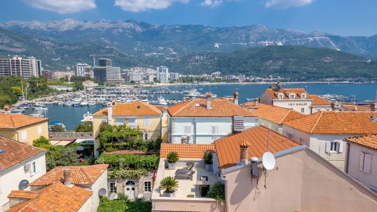 Sale, three bedroom apartment, 192m², Budva, Crna Gora