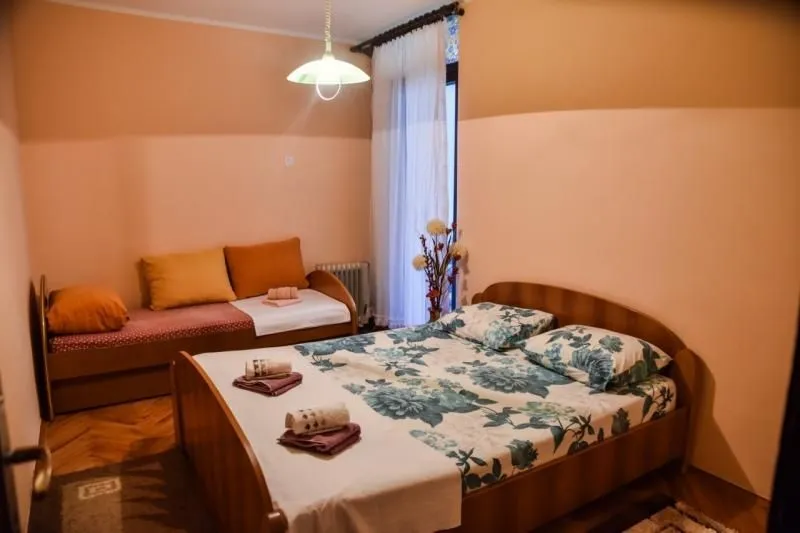 Prodaja, dvosoban stan, 73m², Ulcinj, Crna Gora