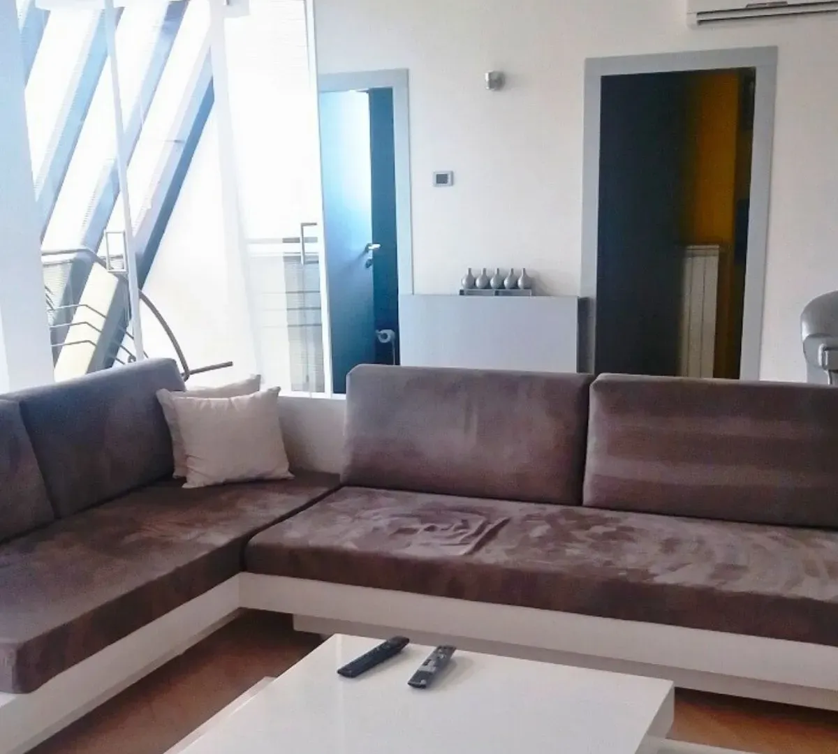 Rent, office space, 180m², Stari grad, Novi Sad