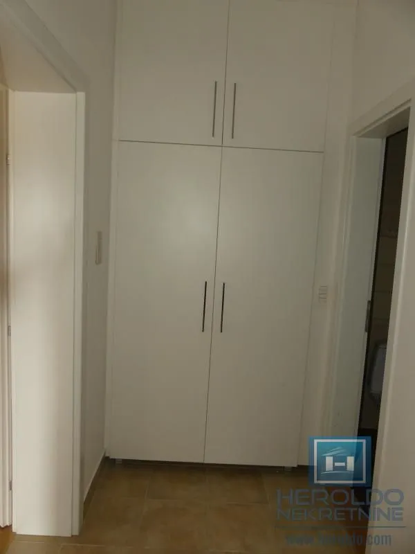 Prodaja, četvorosoban stan, 105m², Vašarište, Jagodina