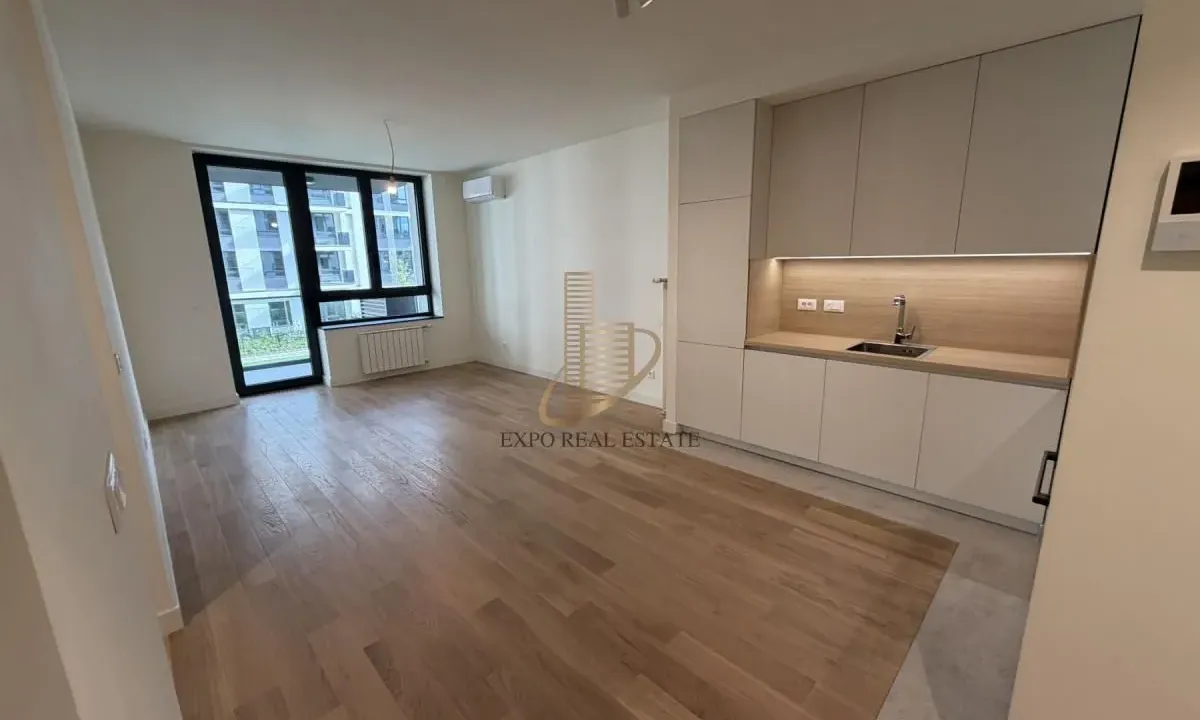 Izdavanje, dvosoban stan, 55m², Savski Venac, Beograd