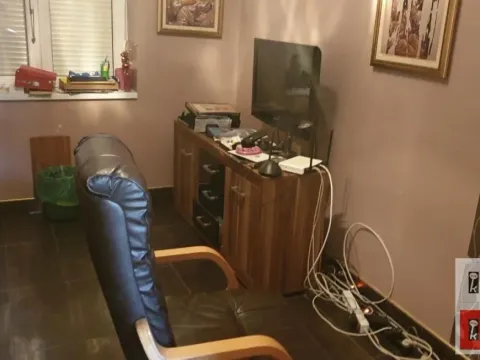 Rent, house, 1000m², Kać, Novi Sad Sve Podlokacije - image 34