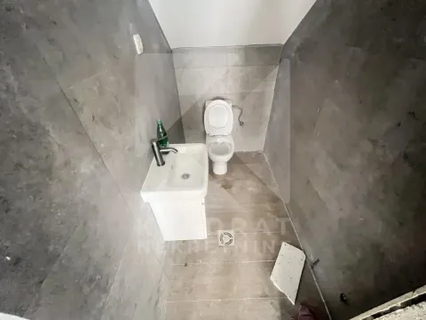 Izdavanje, poslovni prostor, 90m², Stara Varoš, Podgorica - image 8