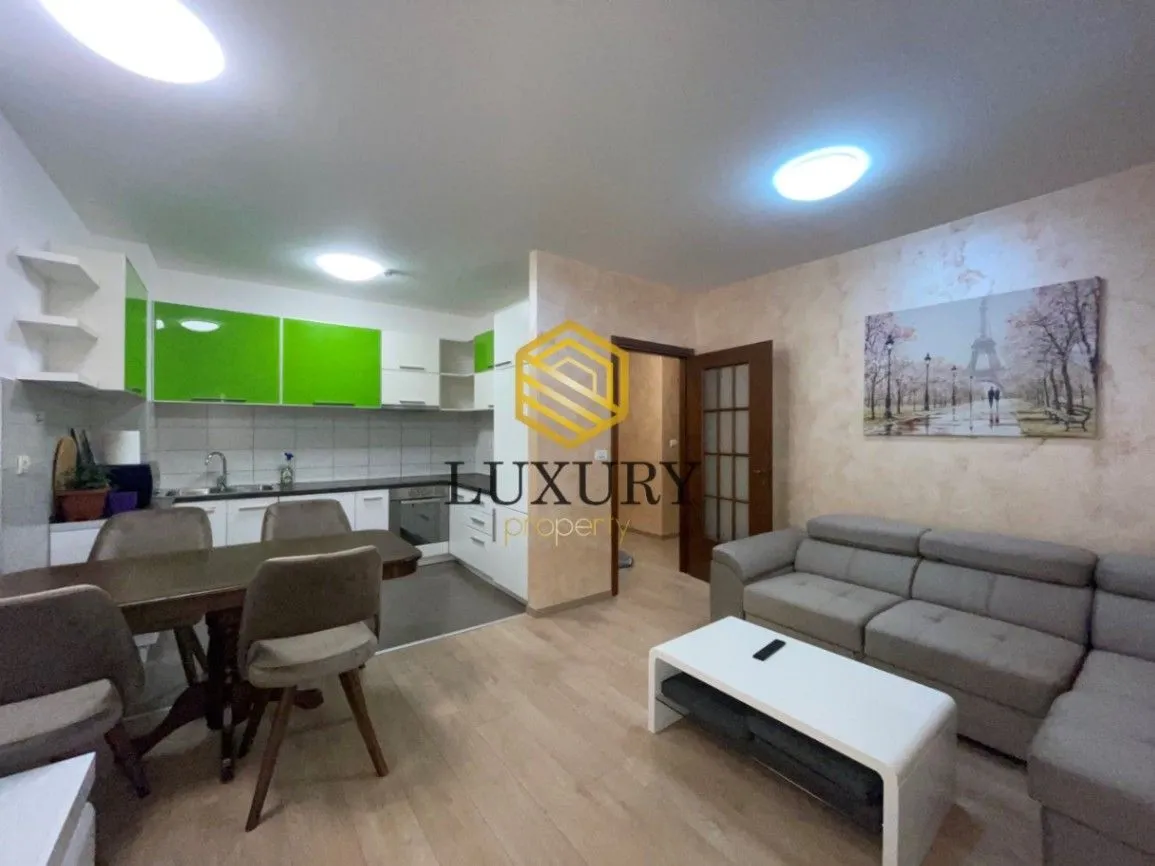 Izdavanje, dvosoban stan, 75m², City Kvart, Podgorica