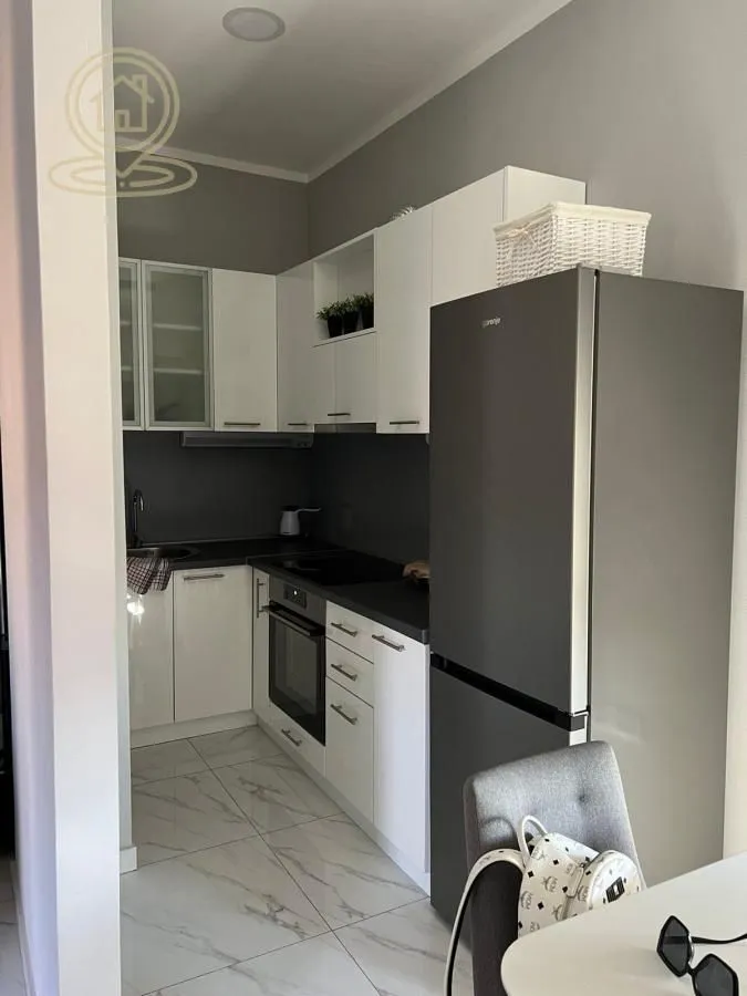 Izdavanje, dvosoban stan, 55m², Vojvode Vlahovica, Beograd
