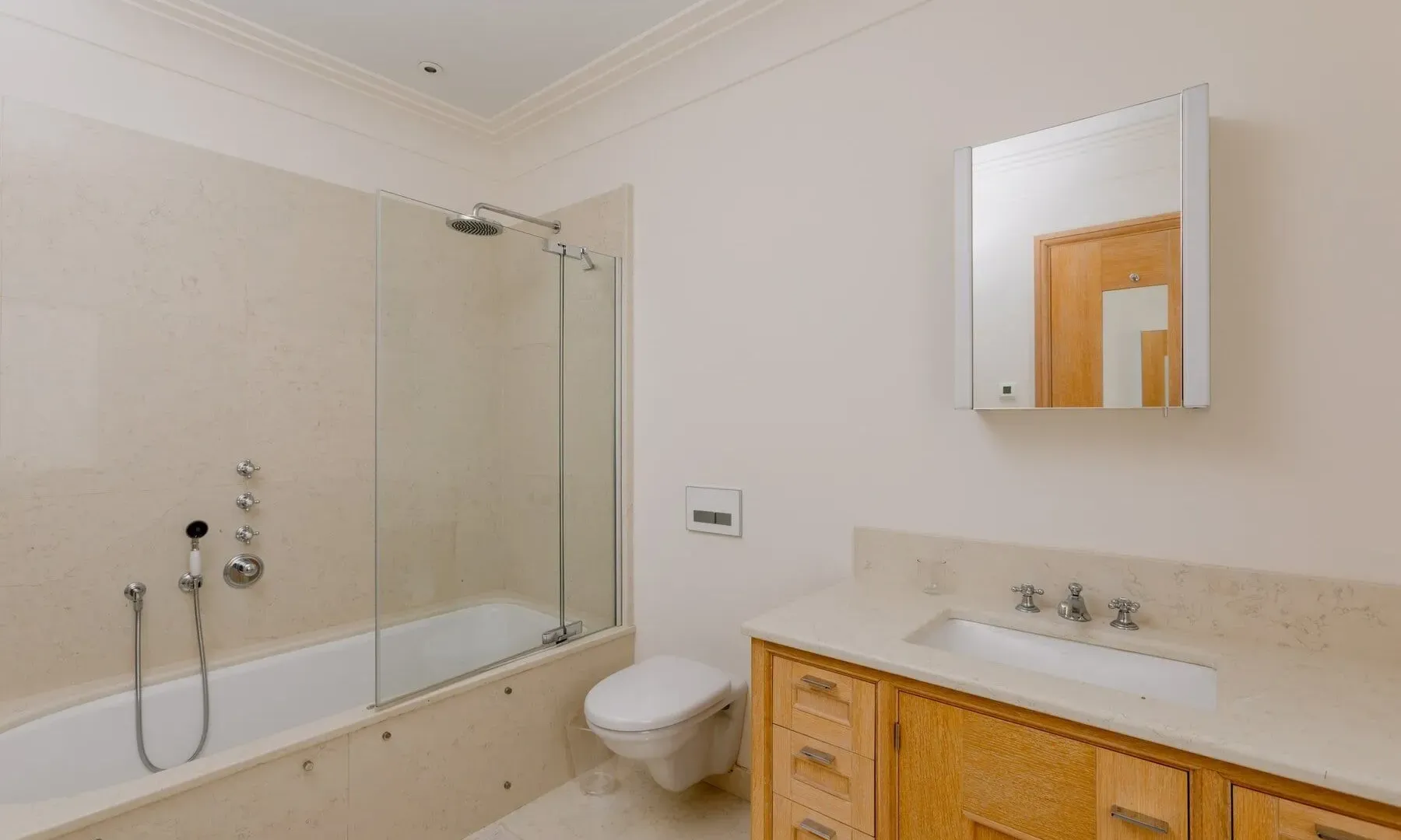 Prodaja, četvorosoban stan, 240m², Porto Montenegro, Tivat
