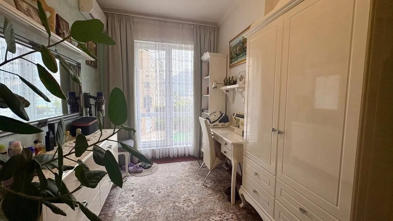 Prodaja, trosoban stan, 180m², Lepetani, Tivat