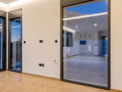 Sale, house, 240m², Kamenovo, Budva - image 19