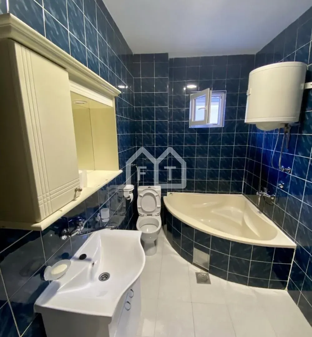 Izdavanje, trosoban stan, 76m², Bežanija, Beograd