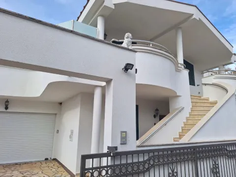 Prodaja, kuća, 250m², Velika Plaža, Ulcinj - image 2