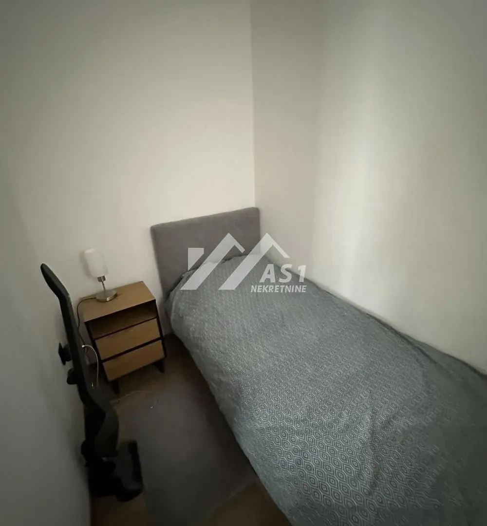 Izdavanje, jednosoban stan, 33m², Bulevar Oslobodjenja, Novi Sad Sve Podlokacije