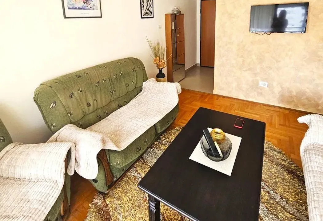 Izdavanje, stan, 40m², 1 maj, Podgorica