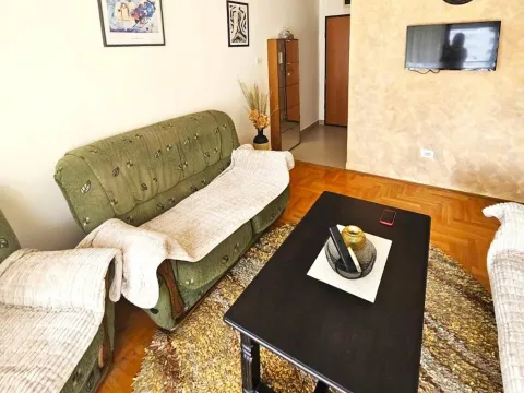 Izdavanje, stan, 40m², 1 maj, Podgorica