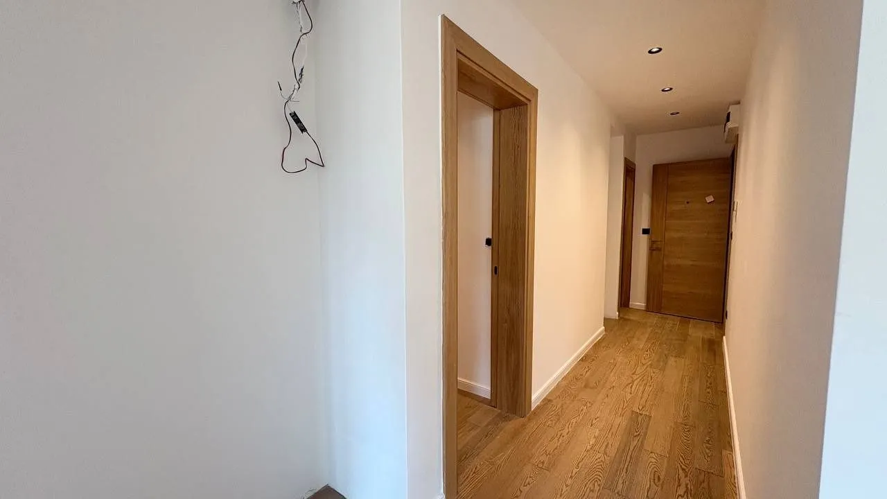 Prodaja, trosoban stan, 96m², Tivat, Crna Gora