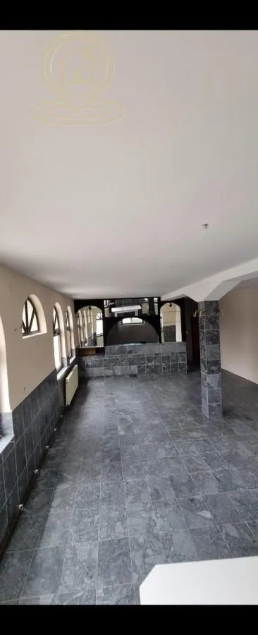 Prodaja, kuća, 400m², Aerodrom, Kragujevac
