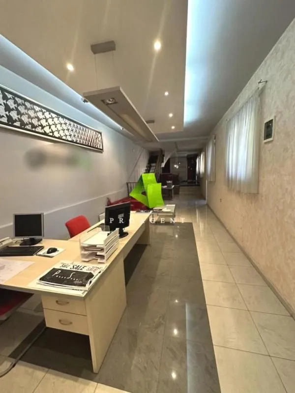 Rent, office space, 200m², Medijana, Niš