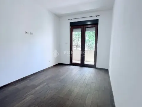 Rent, one bedroom apartment, 45m², Stara Varoš, Podgorica - image 7