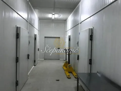 Sale, office space, 306m², Bečej, Novi Sad - image 6