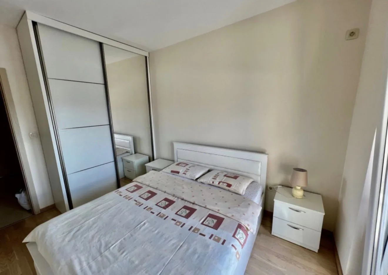 Izdavanje, jednosoban stan, 47m², City Kvart, Podgorica