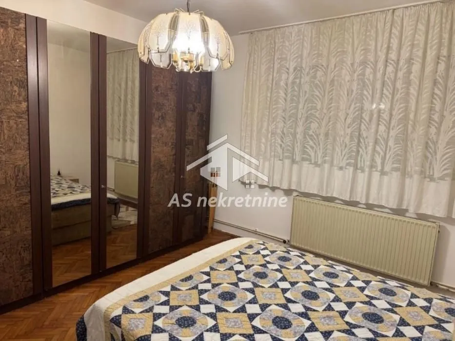 Izdavanje, četvorosoban stan, 79m², Autokomanda, Voždovac Sve Podlokacije