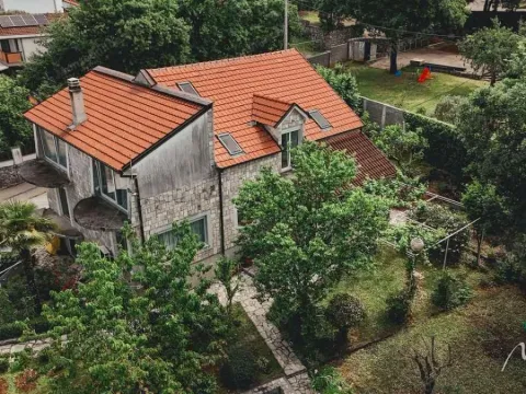 Sale, house, 350m², Velje Brdo, Podgorica - image 11