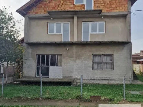 Prodaja, kuća, 256m², Deč, Pećinci - image 3