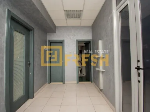 Prodaja, poslovni prostor, 533m², Centar, Podgorica - image 15