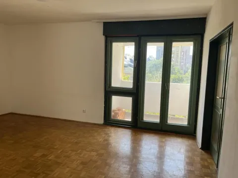 Izdavanje, trosoban stan, 88m², Vidikovački venac, Rakovica - image 2