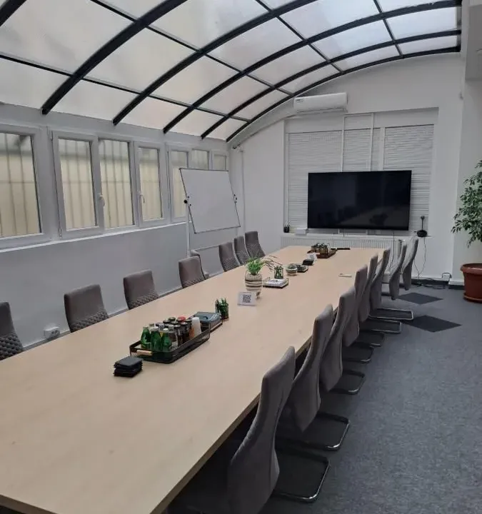 Rent, office space, 330m², Socijalno, Novi Sad Sve Podlokacije