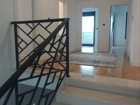 Rent, house, 180m², Gornja Gorica, Podgorica - image 6