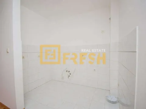 Izdavanje, jednosoban stan, 50m², Tuški Put, Podgorica - image 5