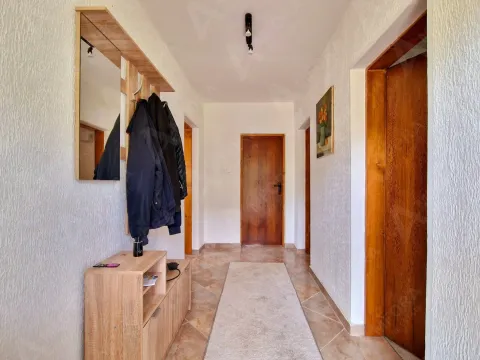 Izdavanje,  kuća, 72m2, Lastva Grbaljska, Kotor