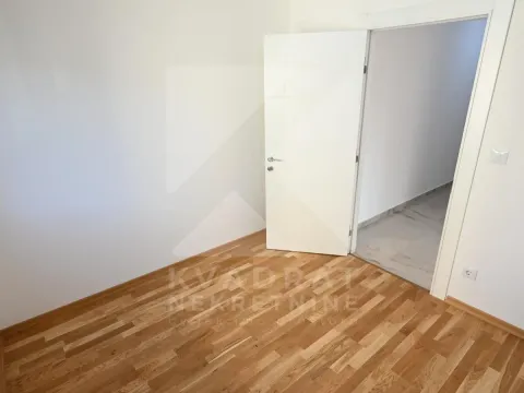 Izdavanje, dvosoban stan, 64m², Zagorič, Podgorica - image 7