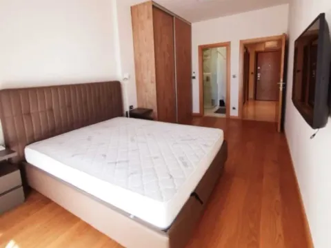 Izdavanje, dvosoban stan, 110m², Preko Morače, Podgorica - image 5