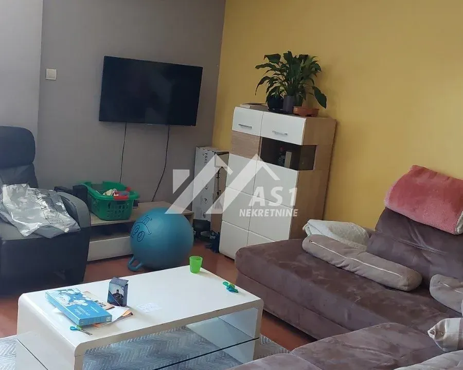Izdavanje, trosoban stan, 70m², Liman 2, Novi Sad Sve Podlokacije