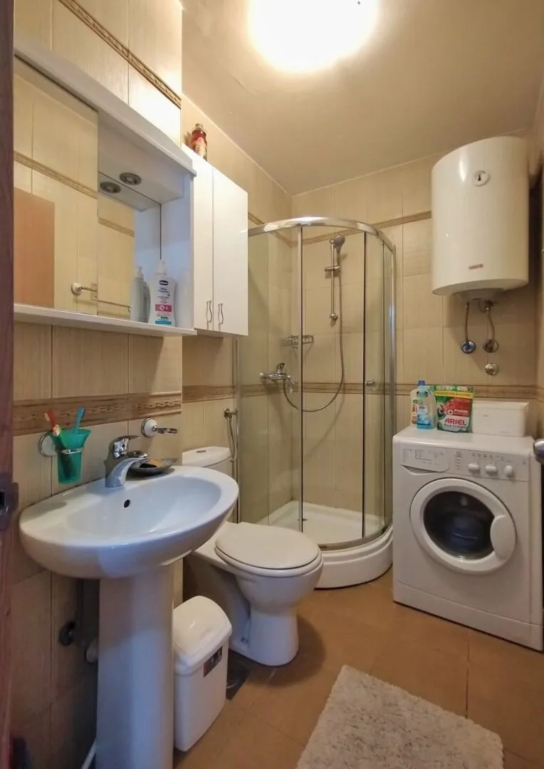 Prodaja, dvosoban stan, 65m², Maine, Budva
