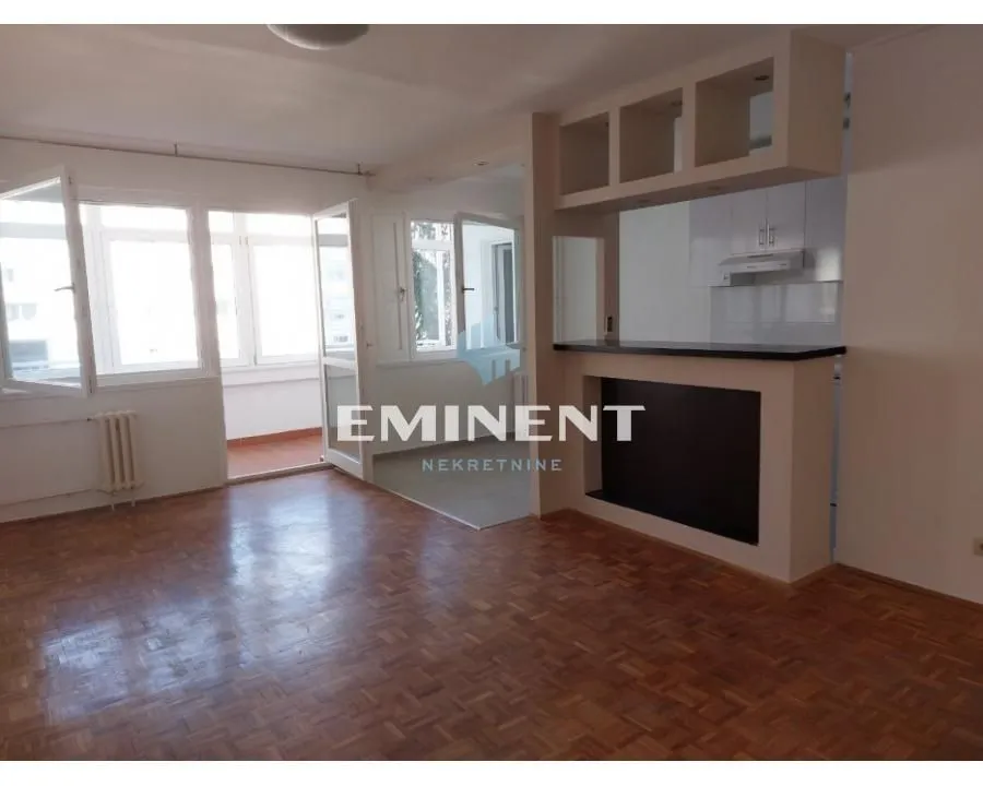 Izdavanje, trosoban stan, 80m², Novi Beograd Blok 71, Novi Beograd Sve Podlokacije