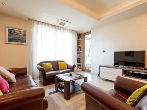 Prodaja, trosoban stan, 89m², Rozino, Budva - image 3