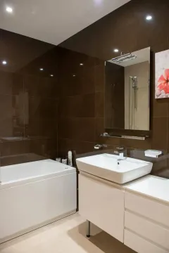 Rent, one bedroom apartment, 77m², Bulevar, Budva - image 8