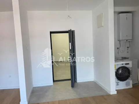 Rent, two bedroom apartment, 89m², Bar, Crna Gora - image 10
