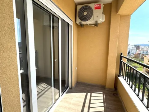 Prodaja, jednosoban stan, 46m², Centar, Bar - image 5