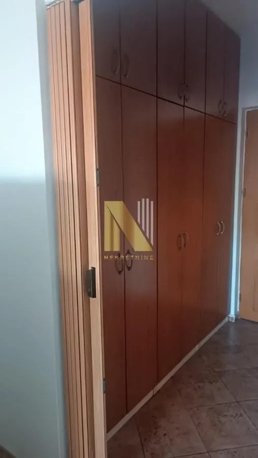 Izdavanje, garsonjera, 31m², Centar, Novi Sad